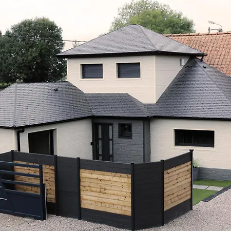 Le Gite Suspendu, Jeux D'Enigmes Et Chambre Cachee Saint-Blimont Exterior foto